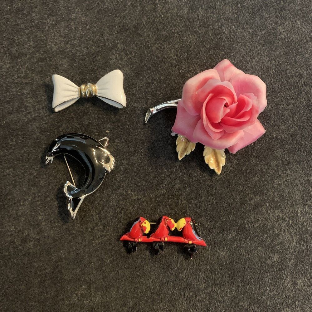 Lot of 4‎ Vintage Fun Brooches Pins Flower, Bow, Dolphin, Birds